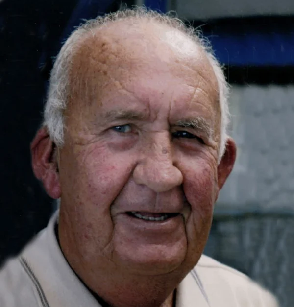 Alan Mills